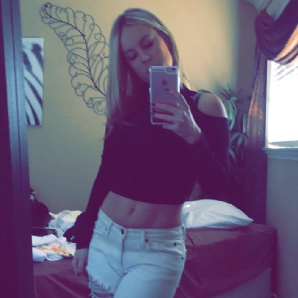 Cold Shoulder Black Crop Top - Picture 3 of 10